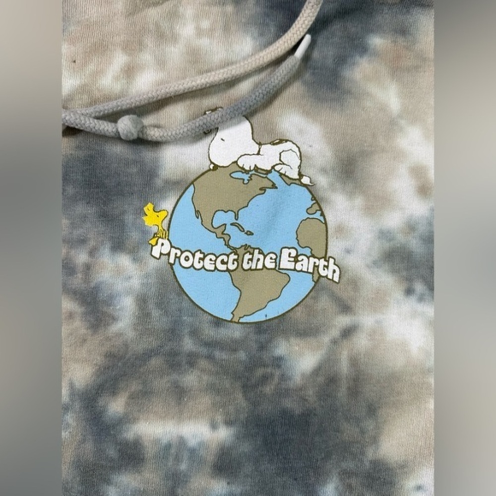 Peanuts Snoopy Protect The Earth Tie Dye Hoodie Size Small‎ Sweatshirt - Picture 8 of 8